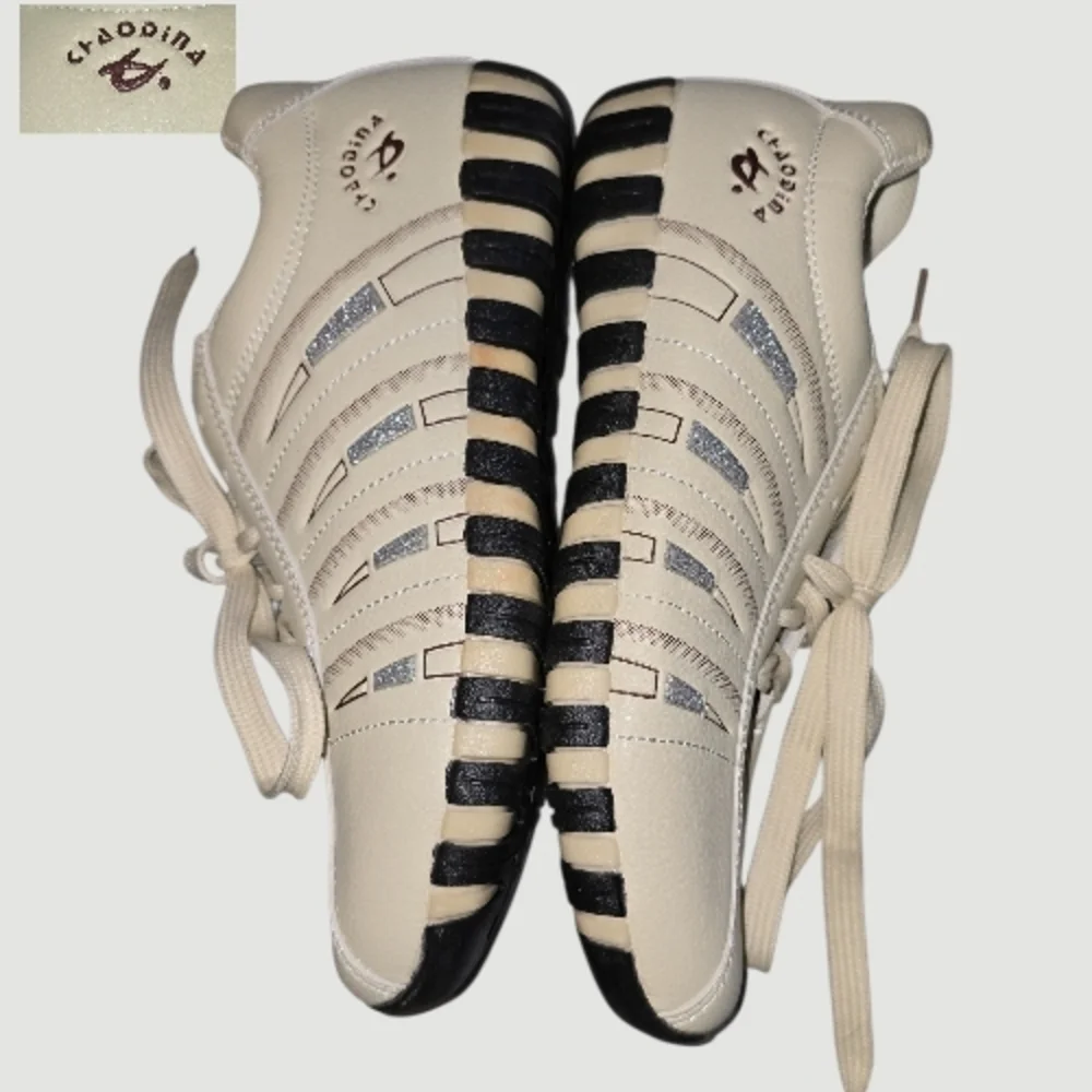Source Unknown Cream Athletic Shoes - Picture 6 of 9